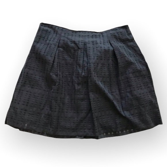 Vince black checked pleated skirt Size 12 , NWT - Picture 2 of 7